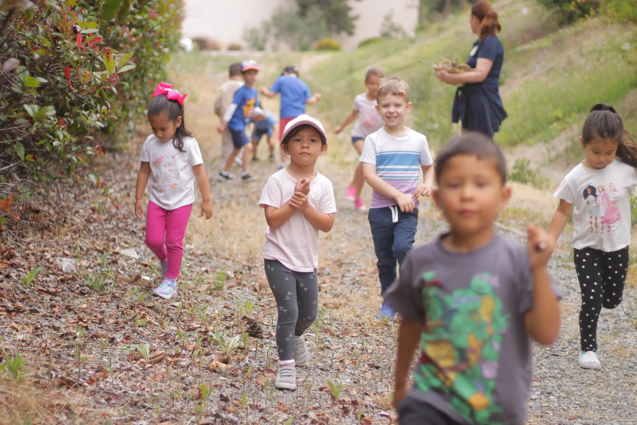 Exploring Nature Green Hills Bilingual 2.jpg