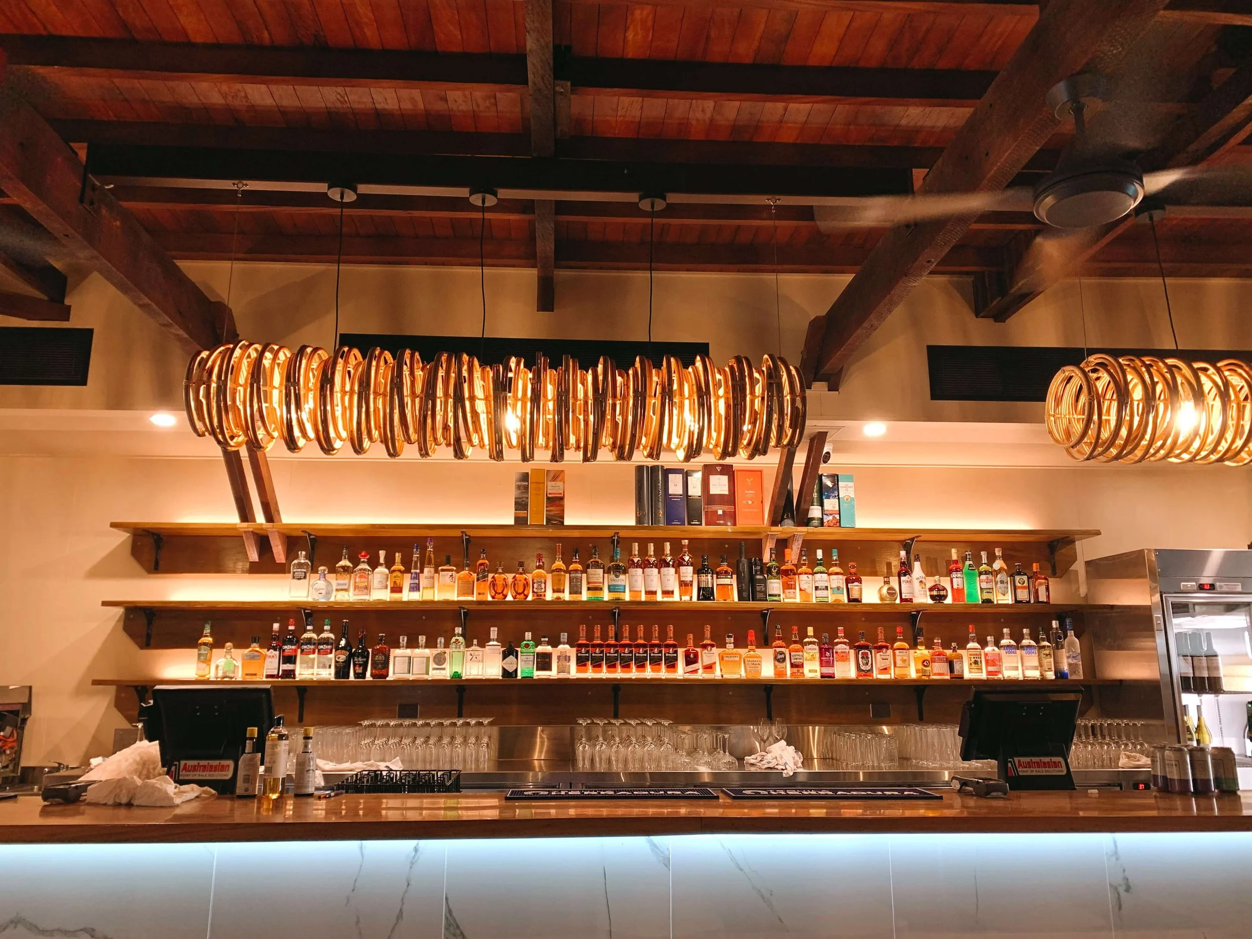 Contact — Mossman Hotel & Hughies