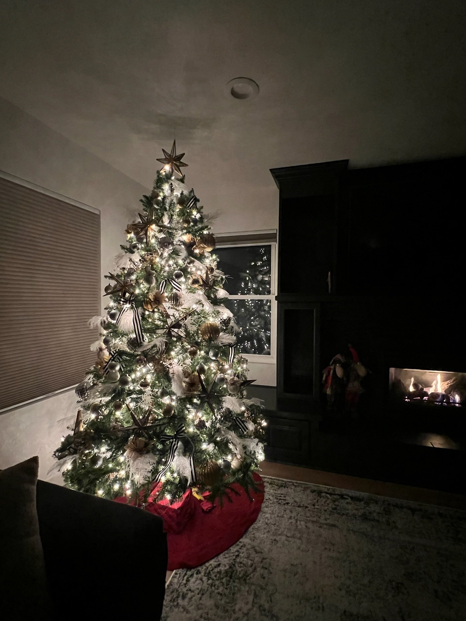 Set the Mood: Holiday Hosting with the Five Senses