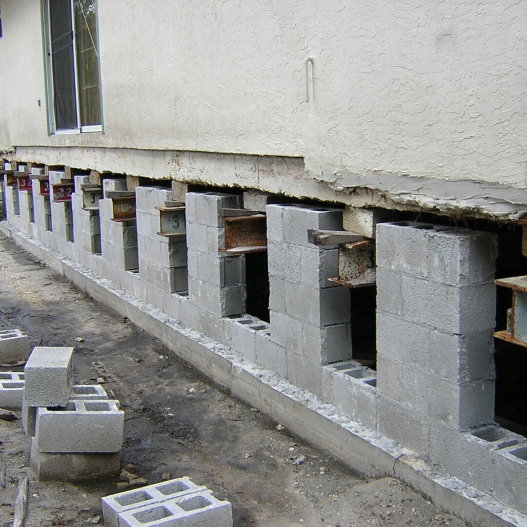 Did you know that Mammoth Movers is the first company in Australia to specialise in raising masonry structures?

Each structural elevation project is unique and is comprehensively assessed by our engineers in order to ensure the structural stability 