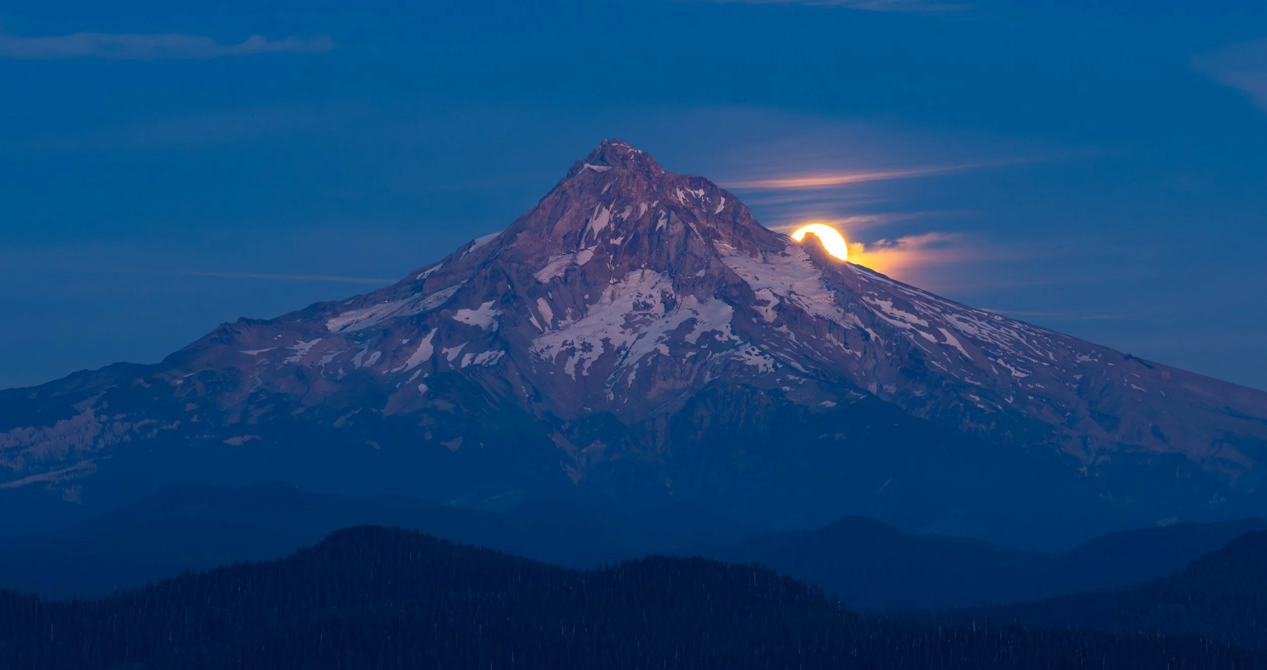 Sturgeon Moon hoiz-1.jpg