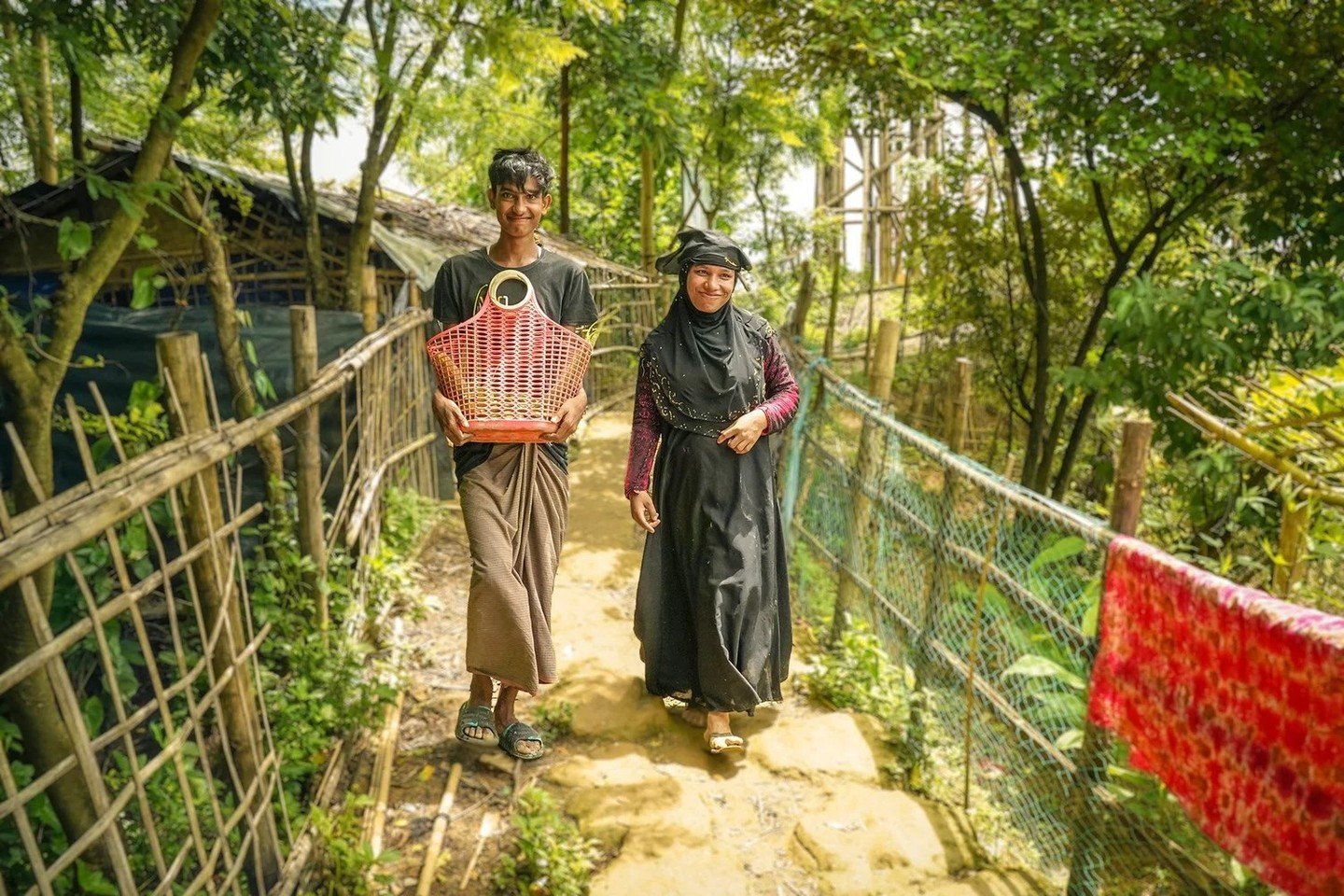 19-year-old Rohingya refugee Rajia is now known as a 'green queen' in her neighbourhood in Cox's Bazar. 

With support from AHP to establish a climate-resilient kitchen garden, Rajia now grows seasonal vegetables like tomatoes, cucumbers, carrots, po
