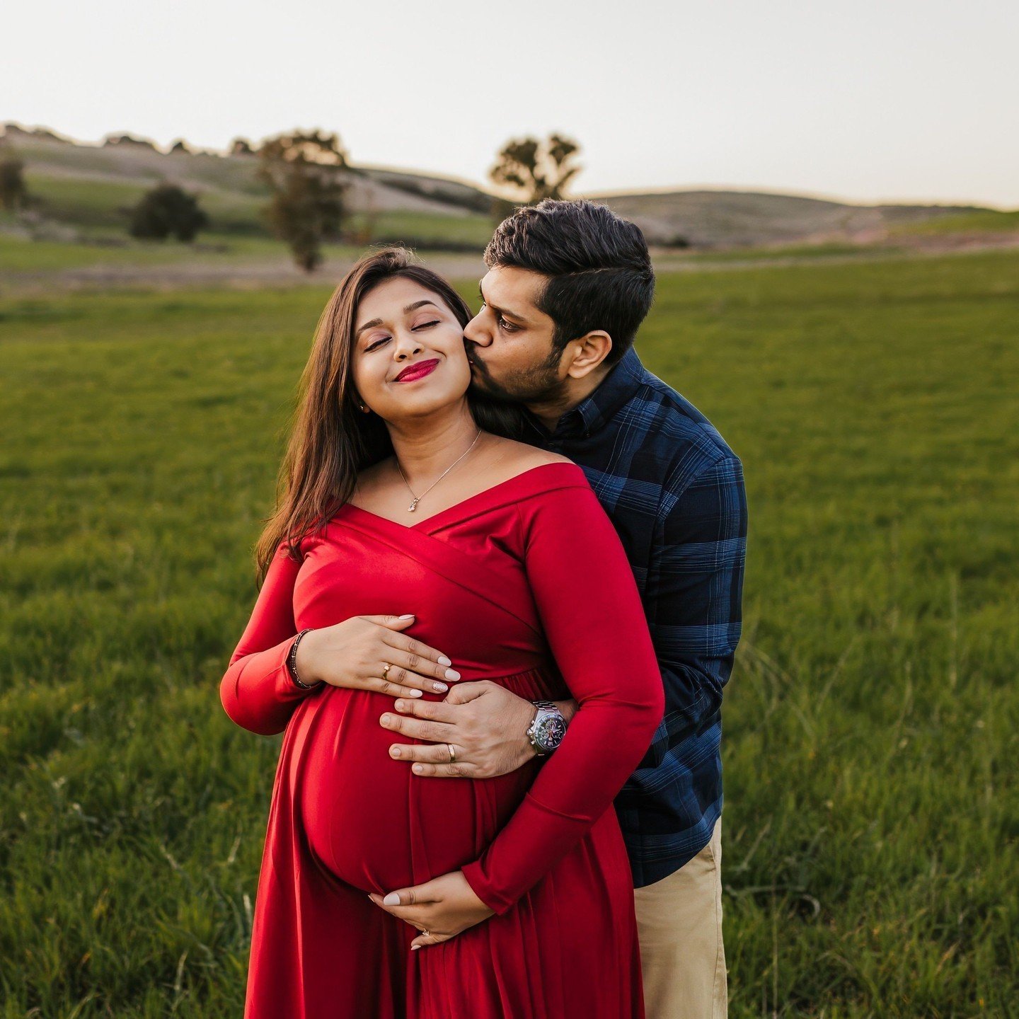 Let's capture this special moment against a backdrop of majestic peaks and lush landscapes, preserving the essence of your pregnancy journey, all the love, and all the feeling for your baby bump. ⁠
.⁠
.⁠
.⁠
.⁠
.⁠
.⁠
.⁠
#MaternityMagic #MotherhoodJour