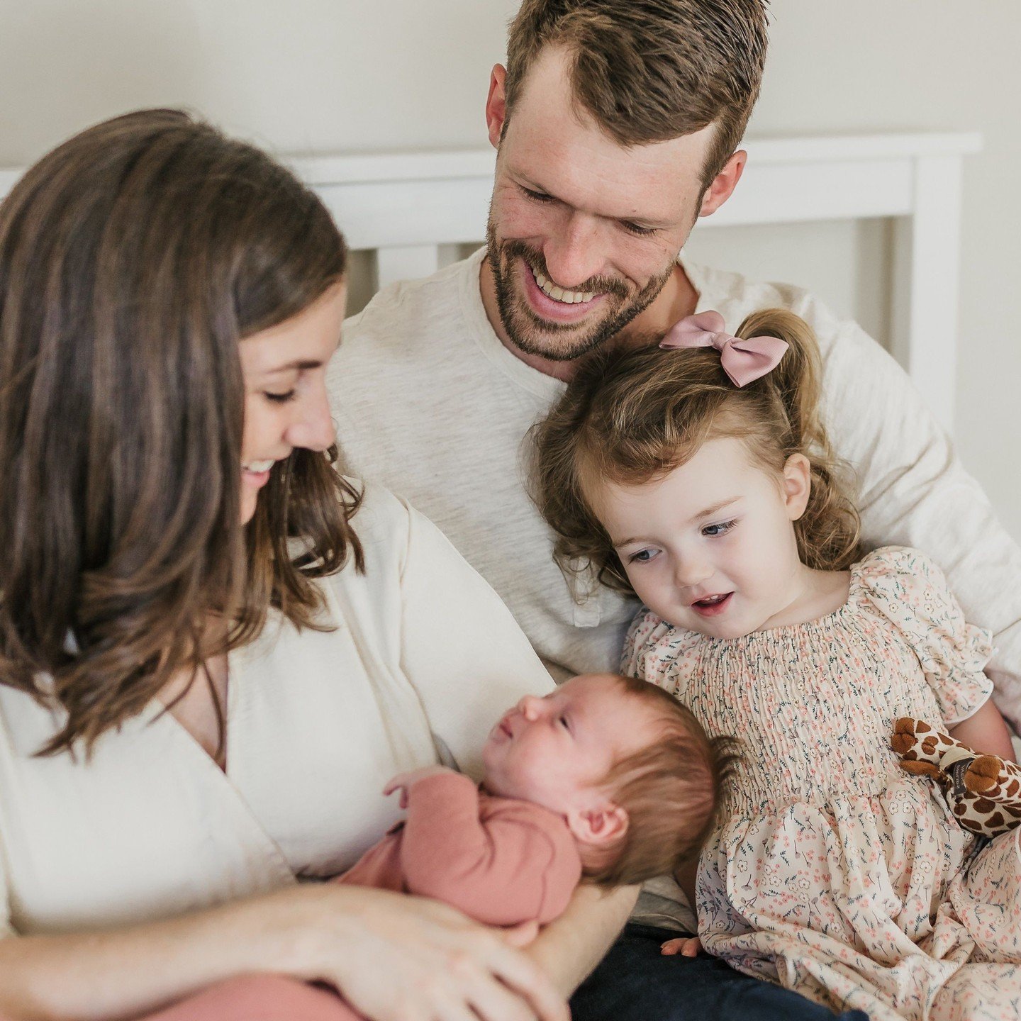 I have been doing a lot of newborns lately. I enjoy so much doing these sessions 🥰⁠
⁠
If you are considering a newborn session, remember to book it during your third trimester; don't wait until the baby is here!⁠
.⁠
.⁠
.⁠
.⁠
.⁠
.⁠
#bayarea #bayaream