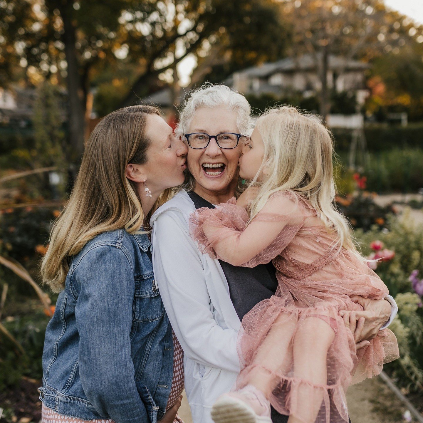 There is a magical bond between mom and daughters!!! Three generations are sharing all the love 💕⁠
.⁠
.⁠
.⁠
.⁠
.⁠
.⁠
.⁠
#bayarea #bayareamoms #bayareakids #bayareafamilies #familyphotographer #bayareafamilyphotographer #sanjosefamilyphotographer #pa