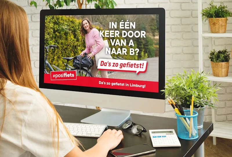 Marketer works on campaign content South Limburg Bereikbaar