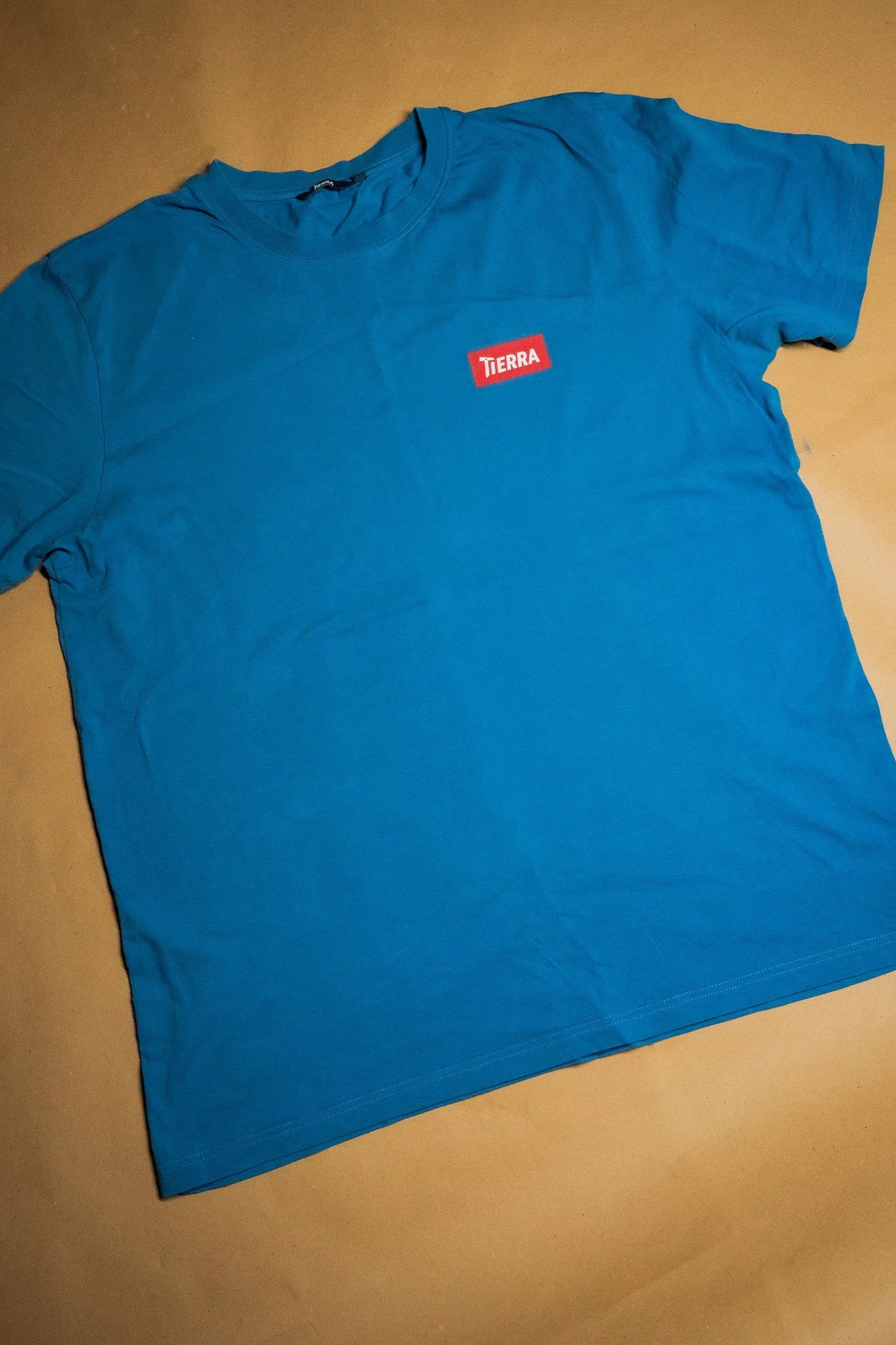Tierra OC Box Logo T-Shirt Mens Large Mid Blue
