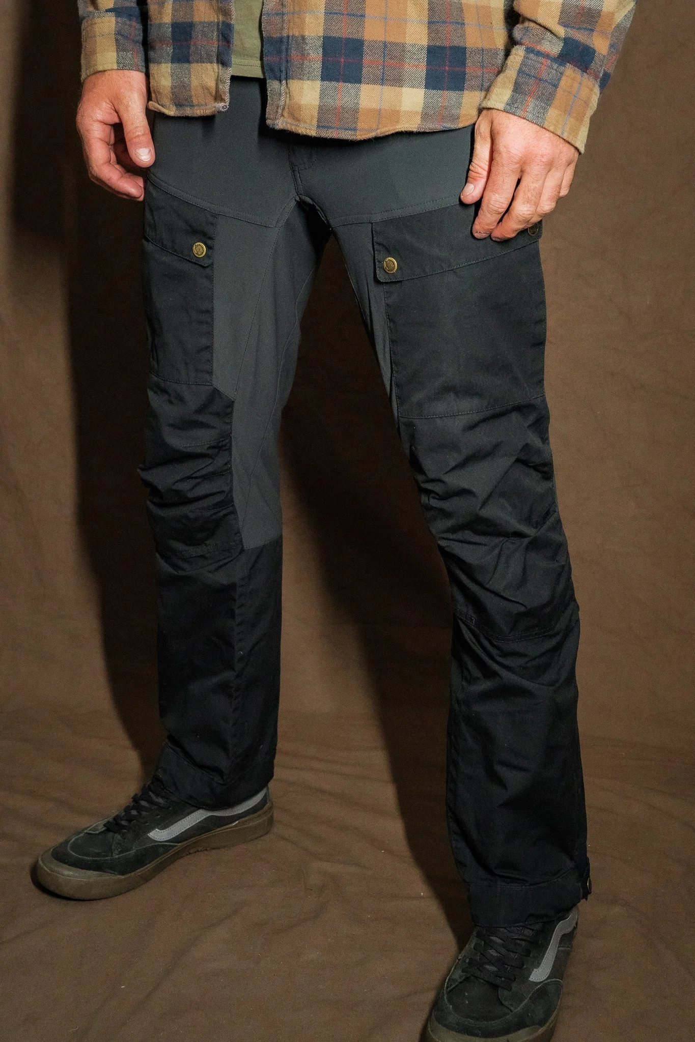 Fjällräven Keb Trousers Mens UK 32” EU48 Regular Grey / Black