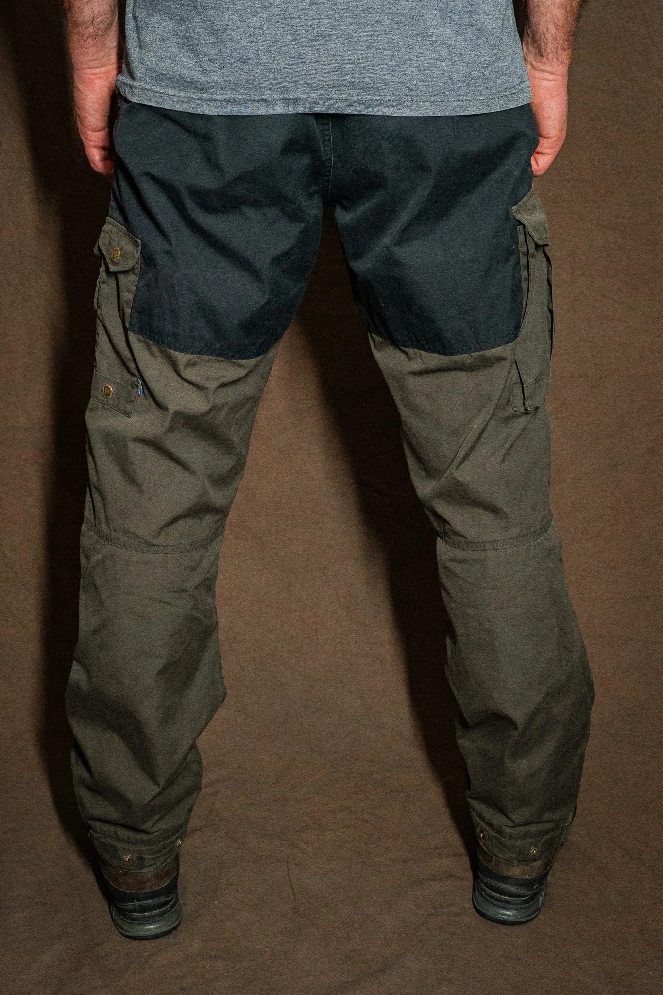 Fjällräven Vidda Pro Trousers Mens UK37” EU54 Dark Olive / Black UK