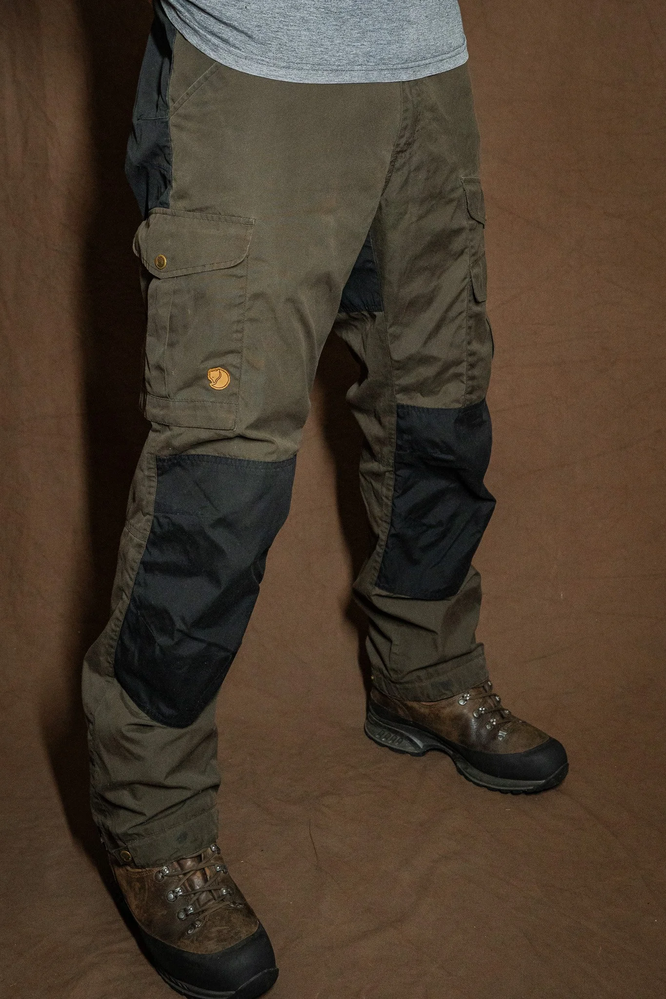Fjällräven Vidda Pro Trousers Mens UK37” EU54 Dark Olive / Black UK