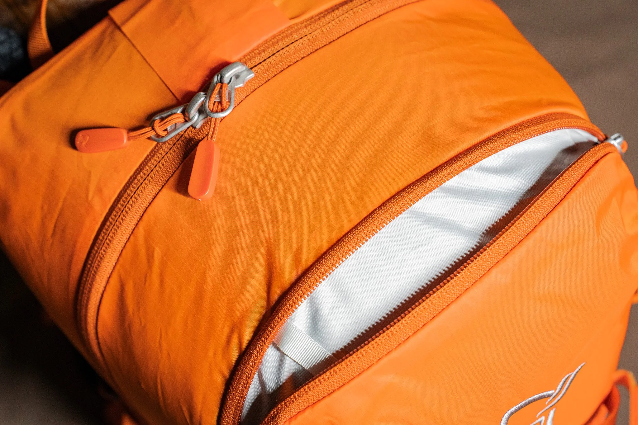 28 Litre Hiking Day Bag Pack UK