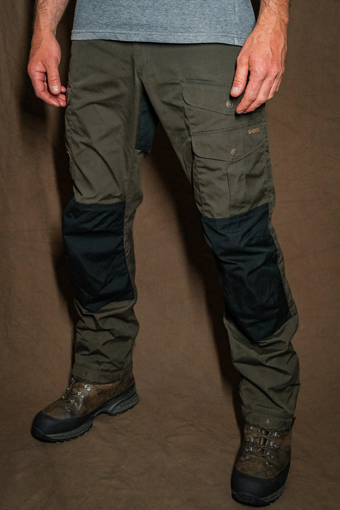 Fjällräven Vidda Pro Trousers Mens UK34” EU50 Long Dark Olive / Black UK