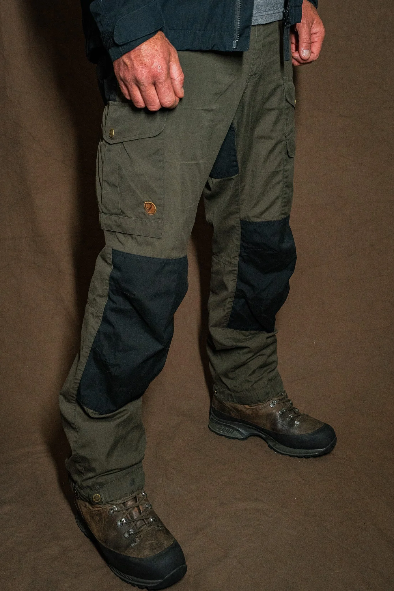 Fjällräven Vidda Pro Trousers Mens UK37” EU54 Dark Olive / Black UK