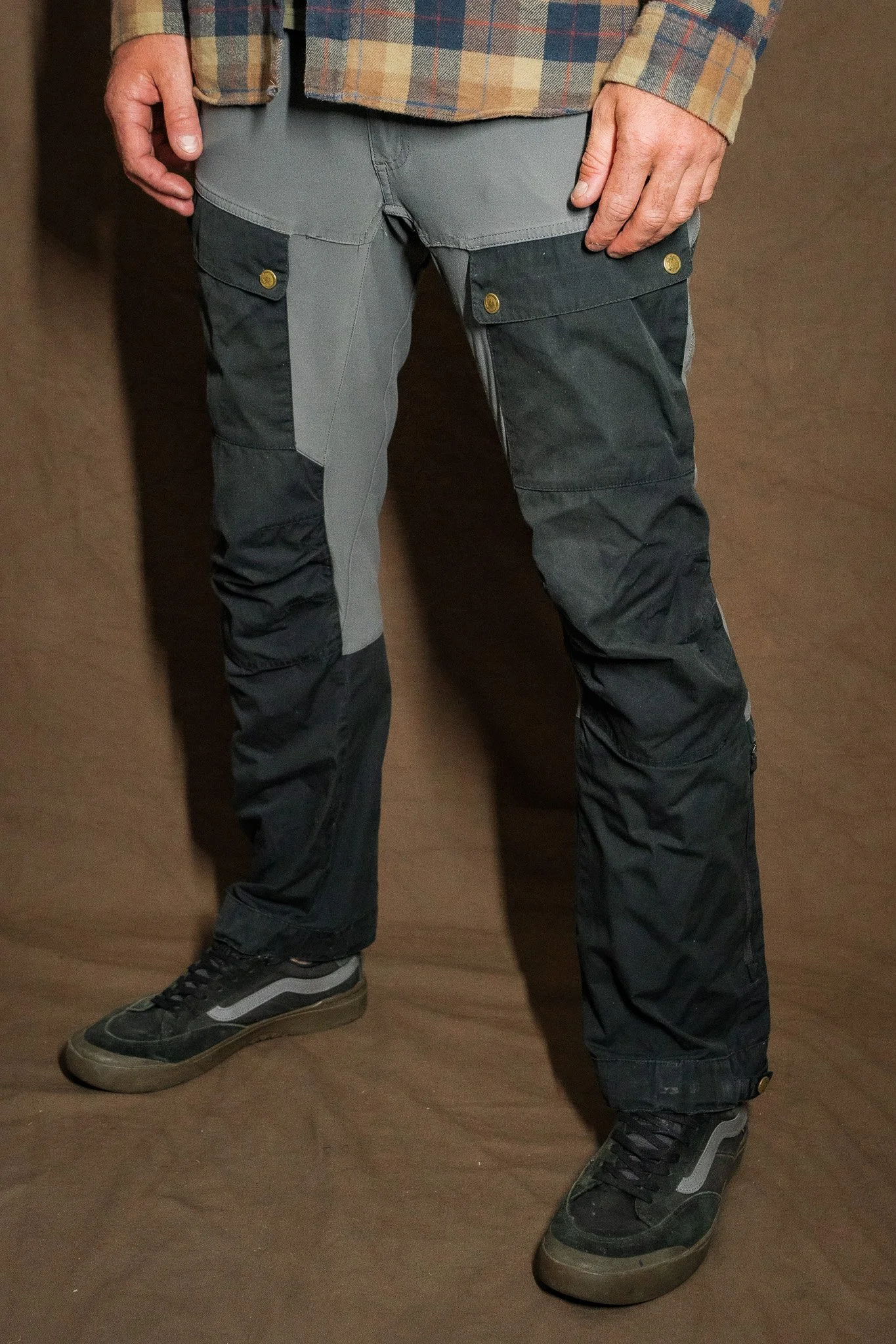 Fjällräven Keb Trousers Mens UK 32” EU48 Regular Stone Grey / Black