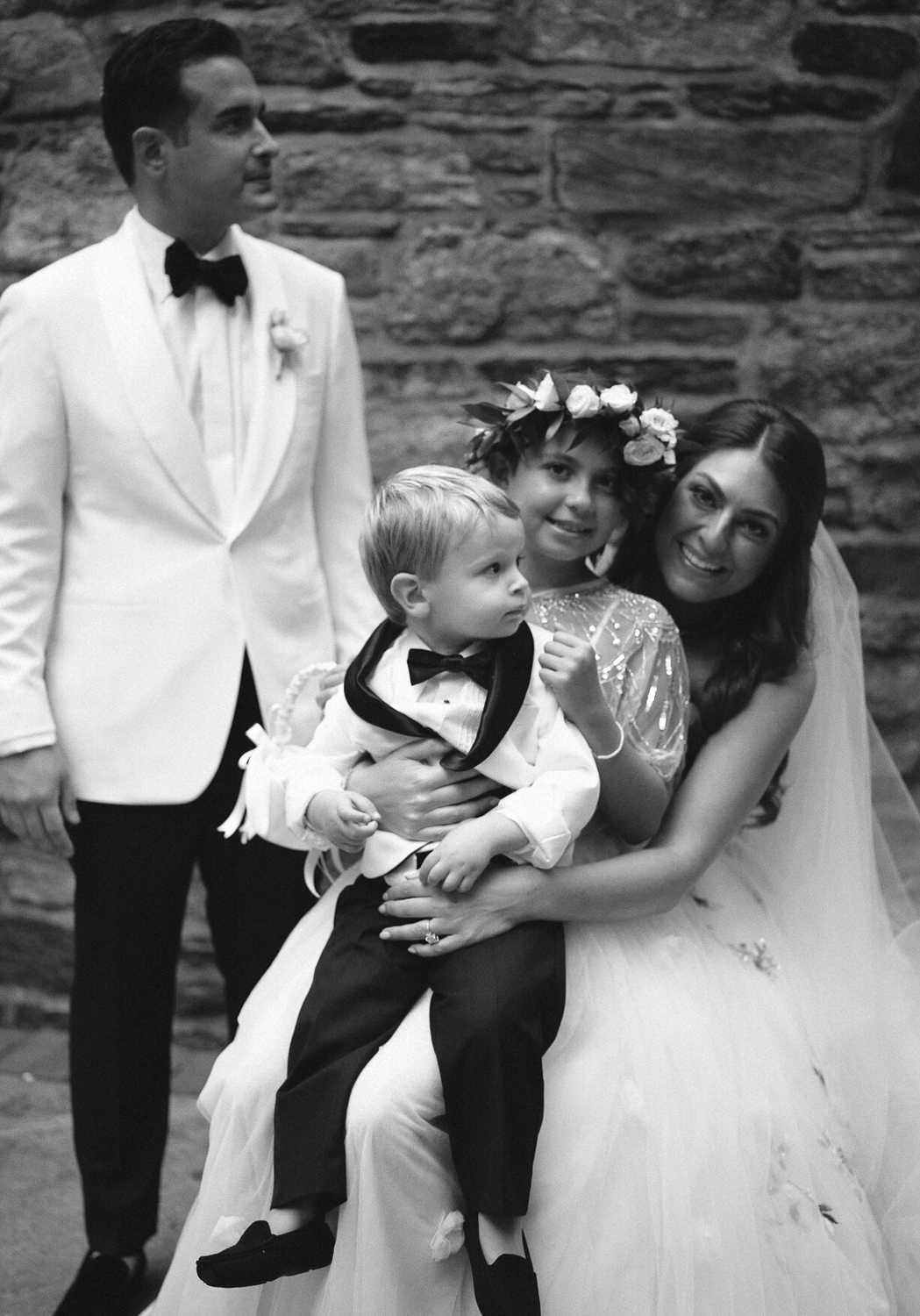blue_hill_stone_barn_wedding_photographer_0067.PNG