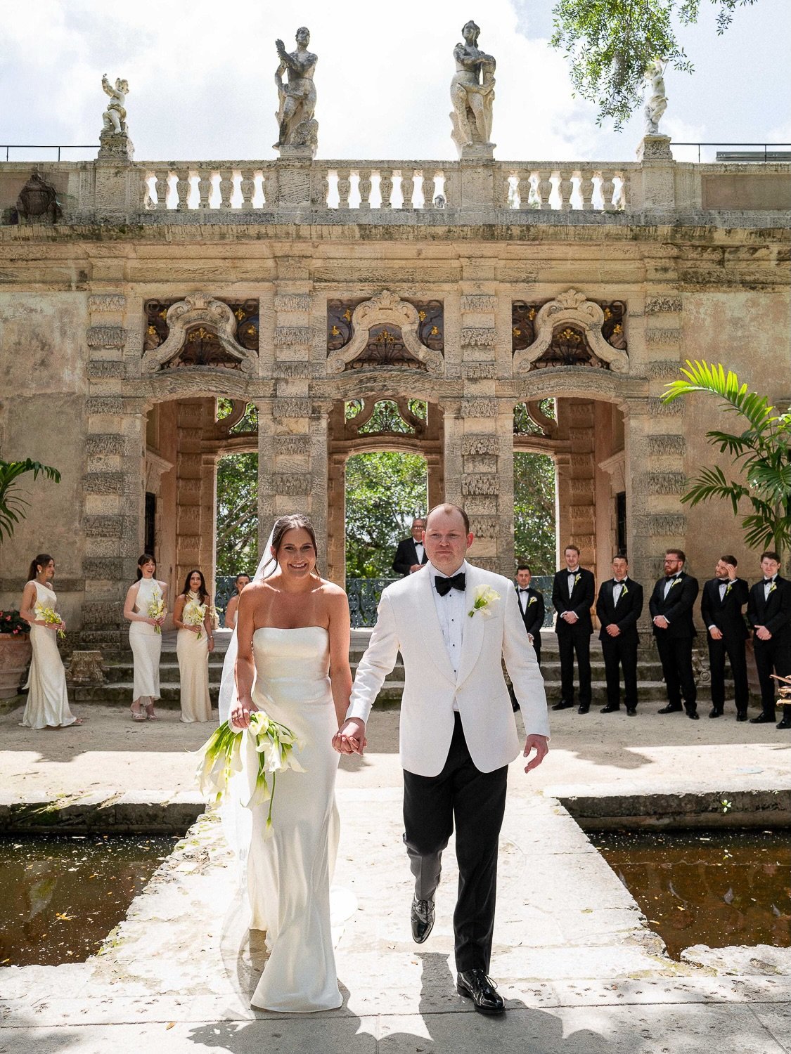 Where time slows down, the light hits just right, and every moment feels deeply intentional. Surrounded by history, soft ocean breeze, and the people who matter most,this ceremony was pure emotion, effortless elegance, and quiet luxury.
No distractio