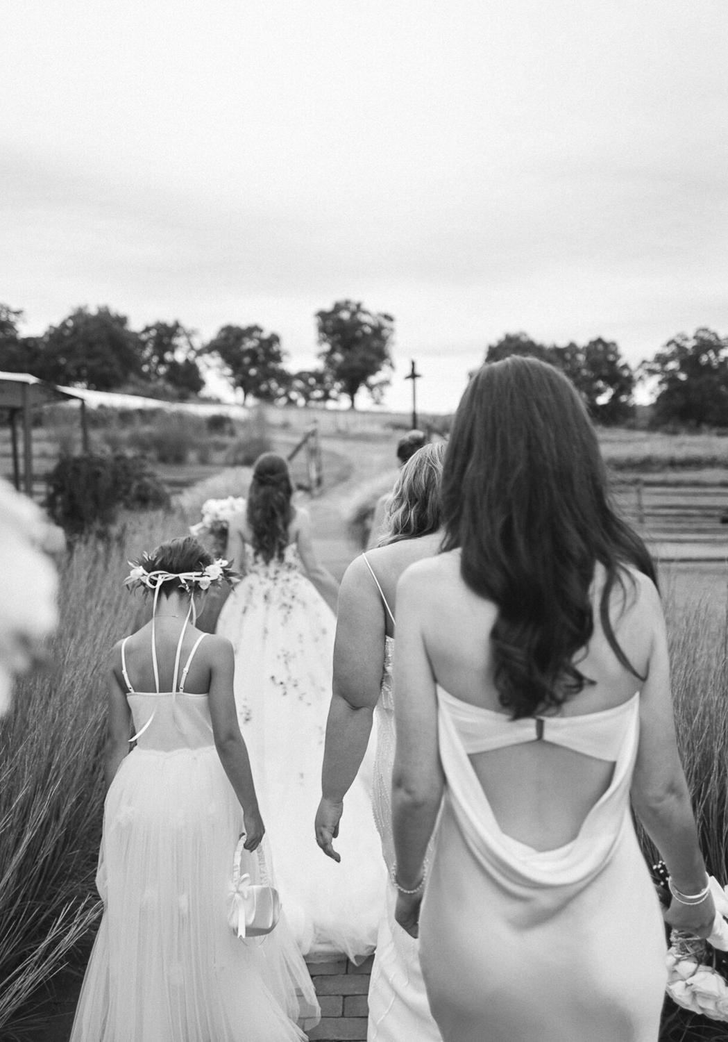 blue_hill_stone_barn_wedding_photographer_0063.PNG