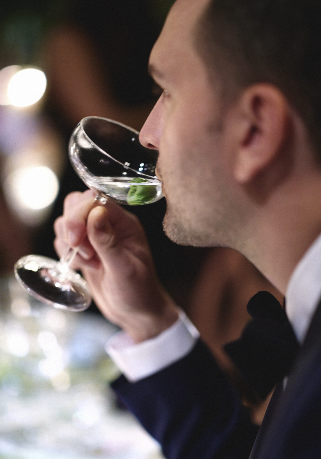 blue_hill_stone_barn_wedding_photographer_0085.PNG