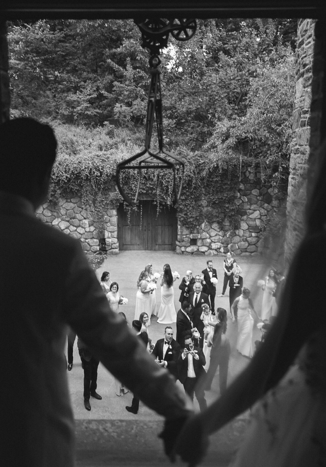 blue_hill_stone_barn_wedding_photographer_0057.PNG