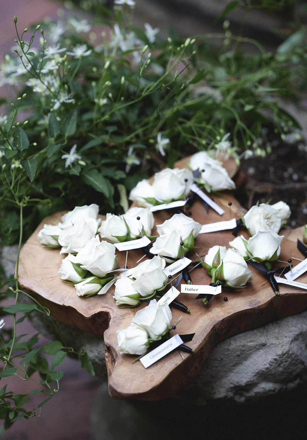 blue_hill_stone_barn_wedding_photographer_0044.PNG