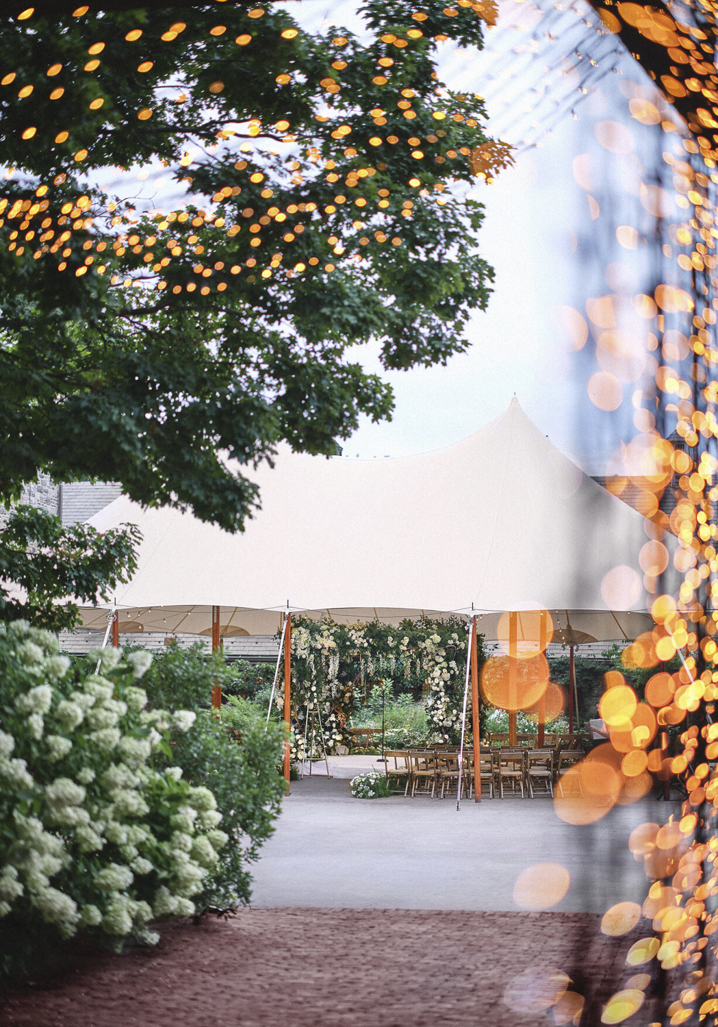 blue_hill_stone_barn_wedding_photographer_0066.PNG