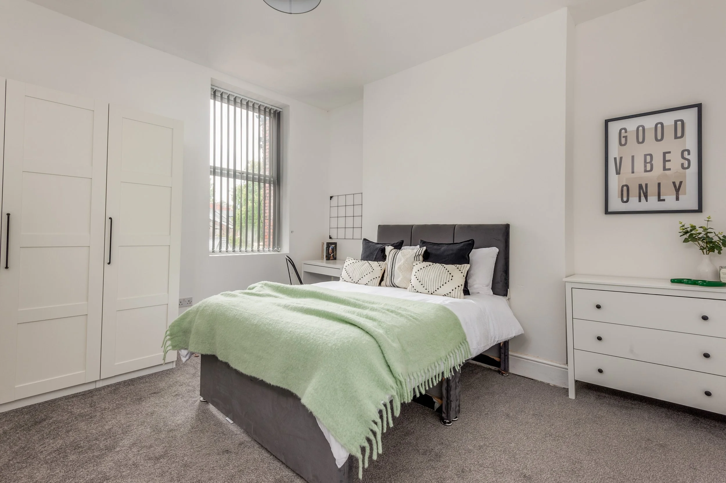 Smithdown Road 206A-50.jpg