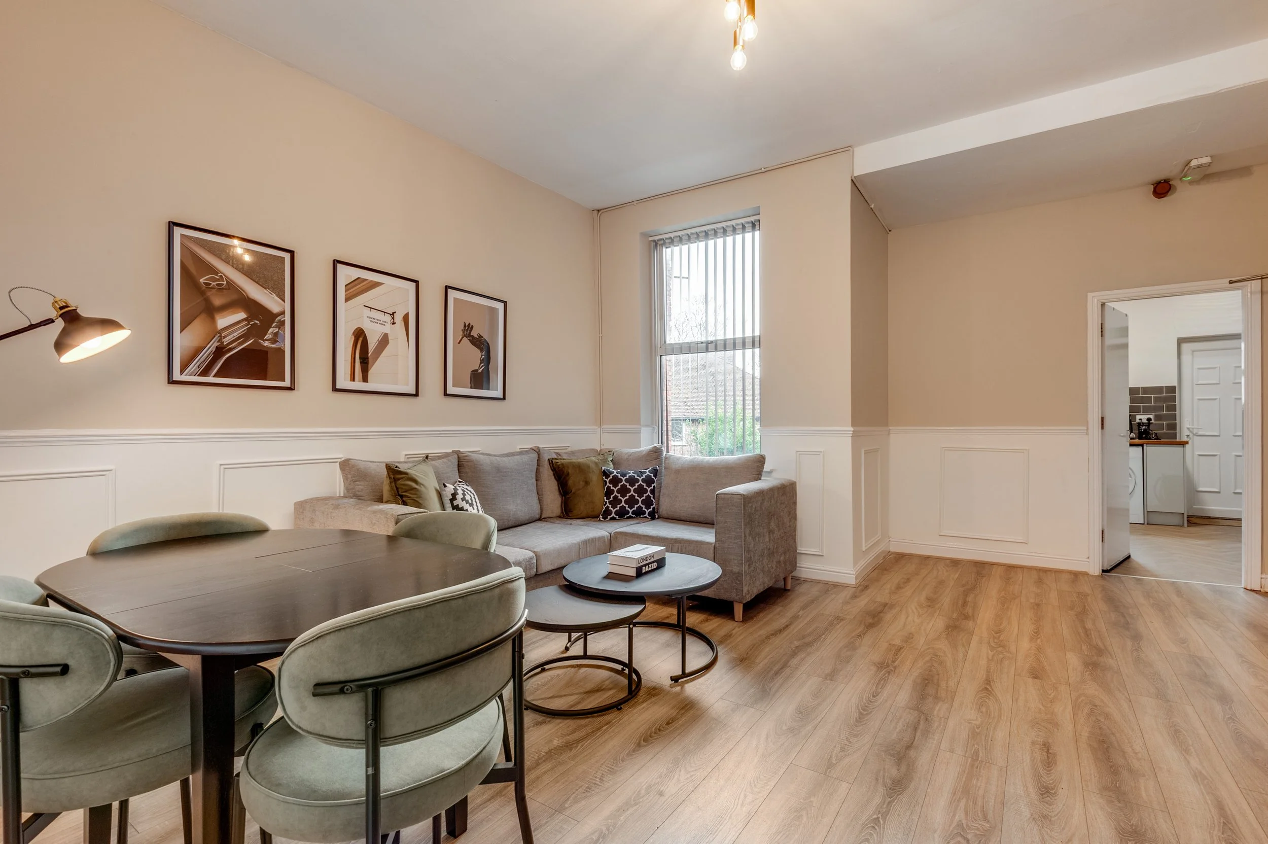 Smithdown Road 204A [edit]-1.jpg