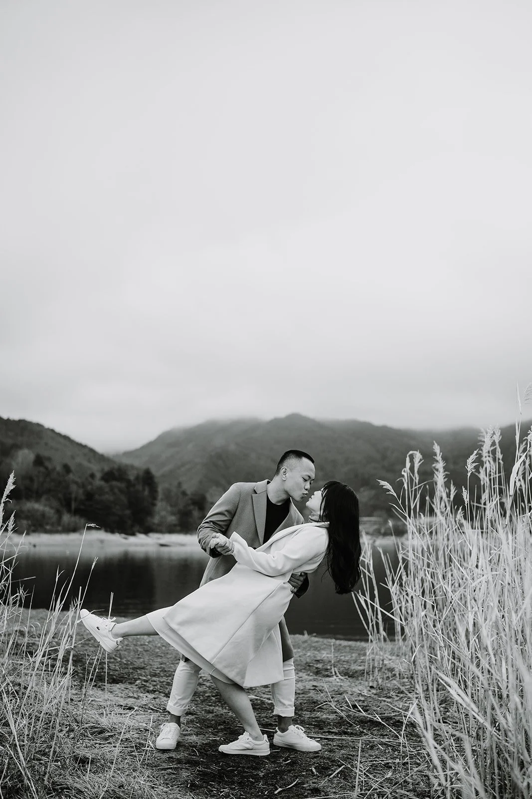Romantic photoshoot at Lake Kawaguchiko.jpg