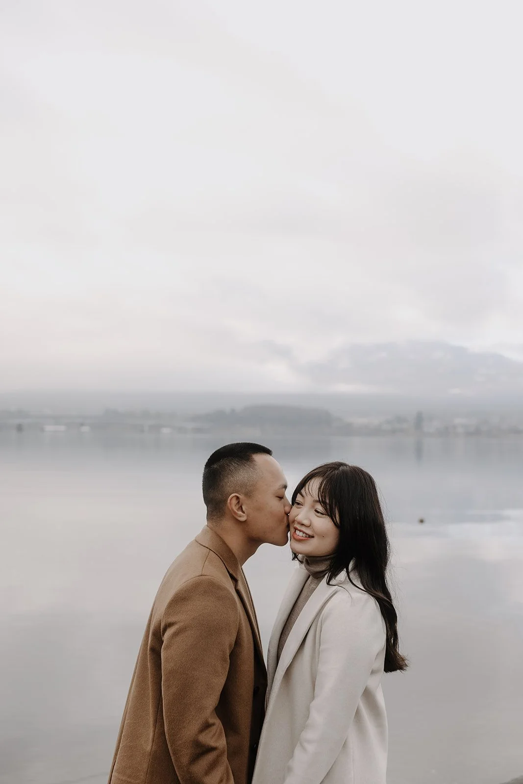 Winter engagement photos Mount Fuji.jpg