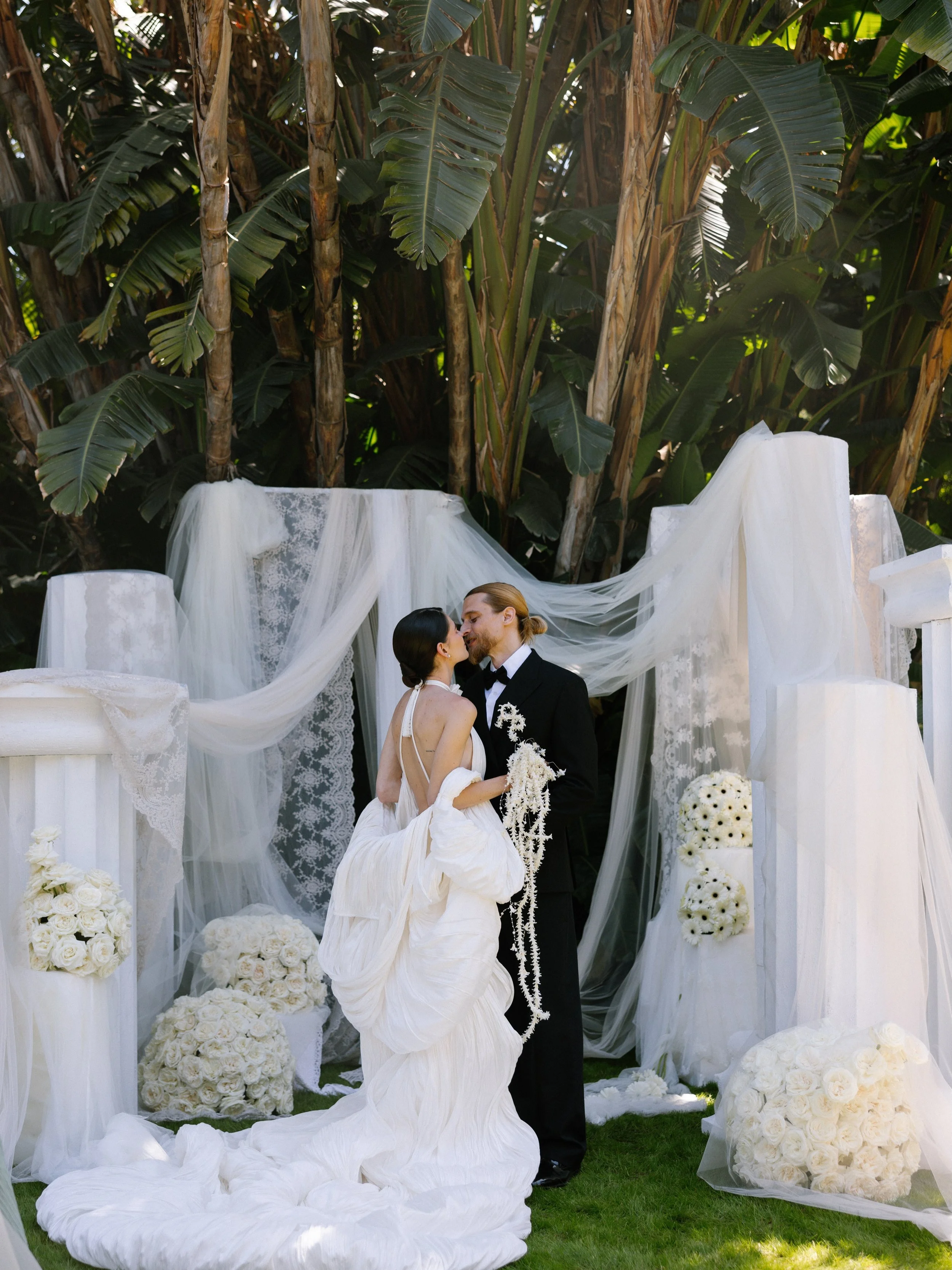 Getting to photograph this editorial at @villa_astor in Sorrento, one of my dream venues, felt incredibly special. Inspired by a contemporary interpretation of classical romanticism, the concept explored the balance between monumental architecture an