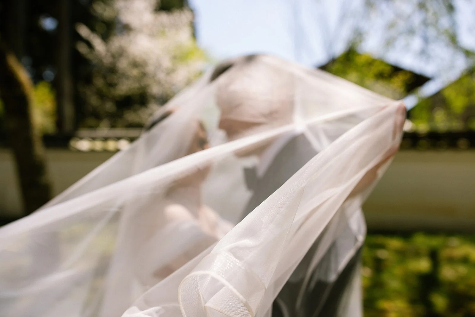 kyoto-prewedding-couple-veil-closeup-13.jpg