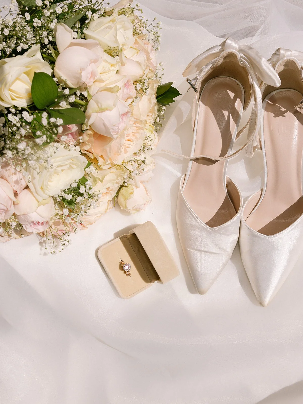 kyoto-prewedding-wedding-details-flatlay-12.jpg