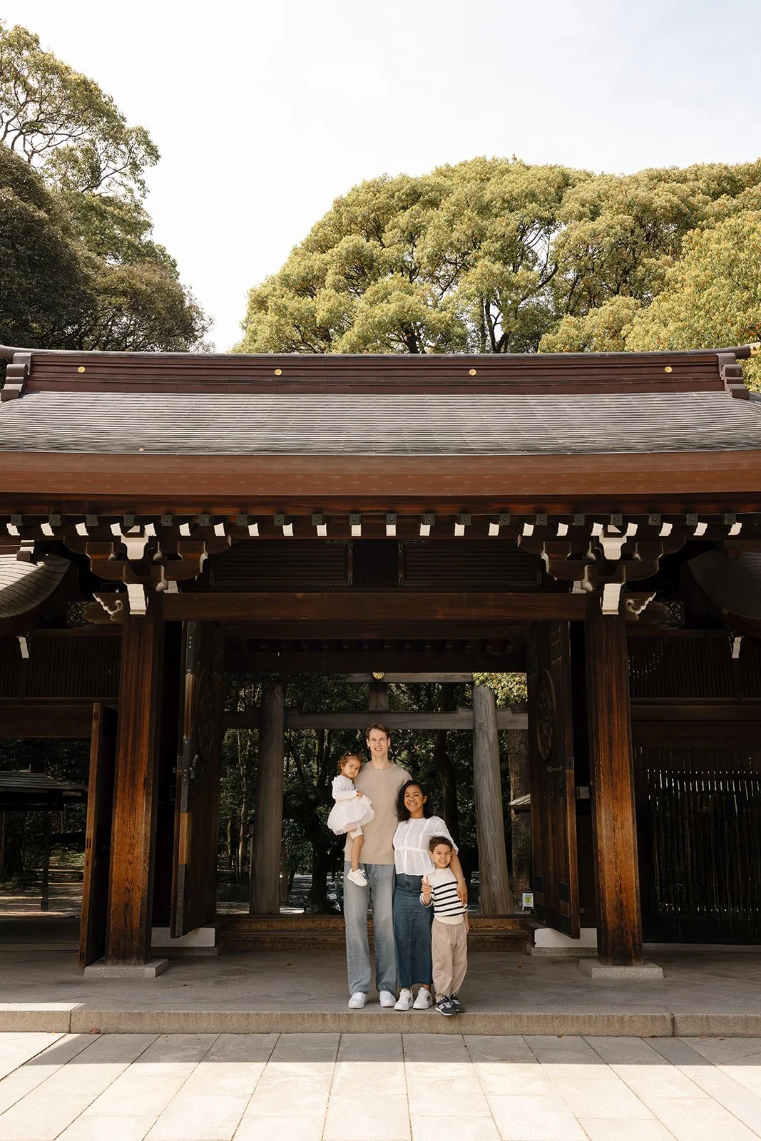 tokyo-family-gate-portrait-06.jpg