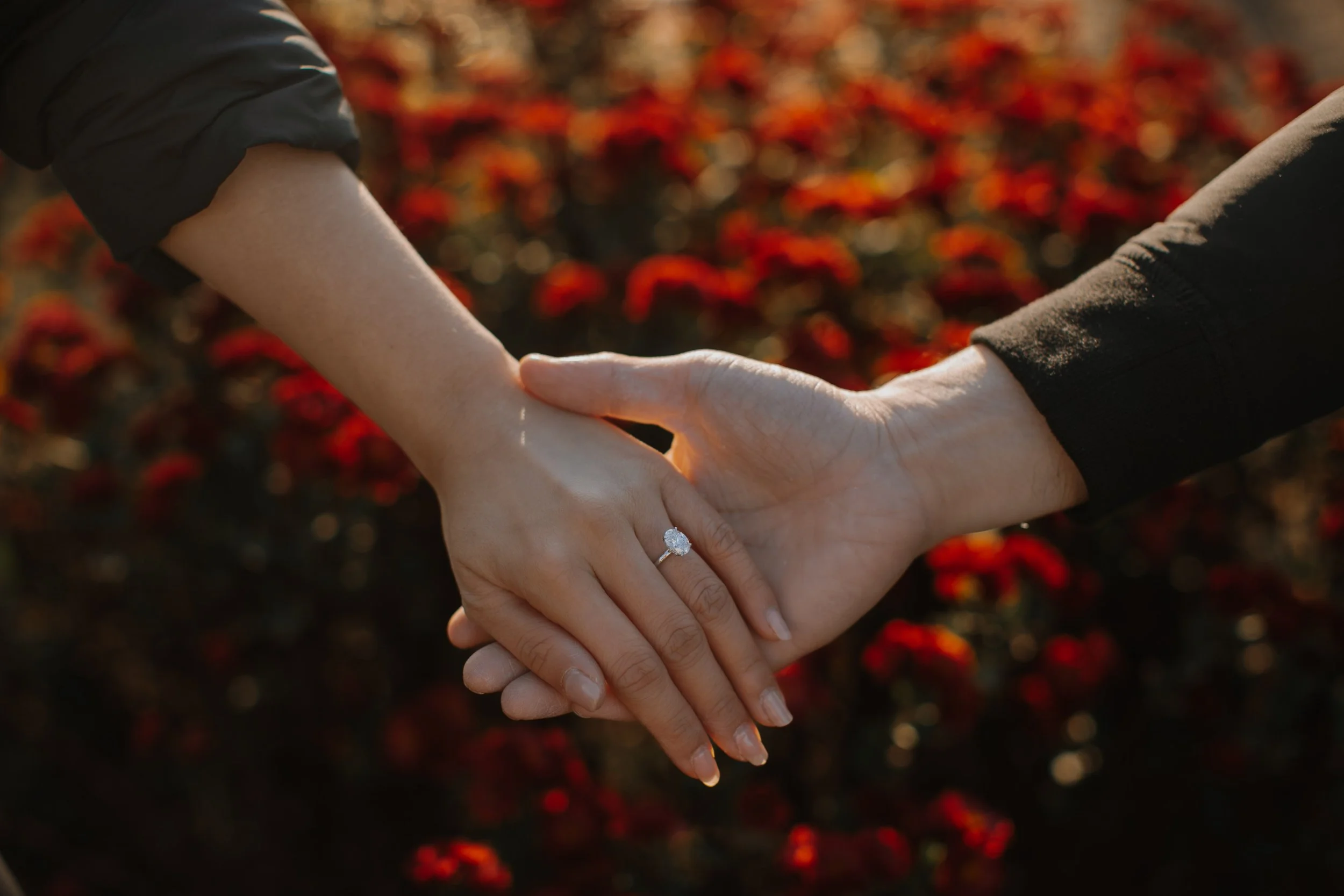 mount-fuji-fall-sunset-proposal-ring-detail-couple-10.jpg	