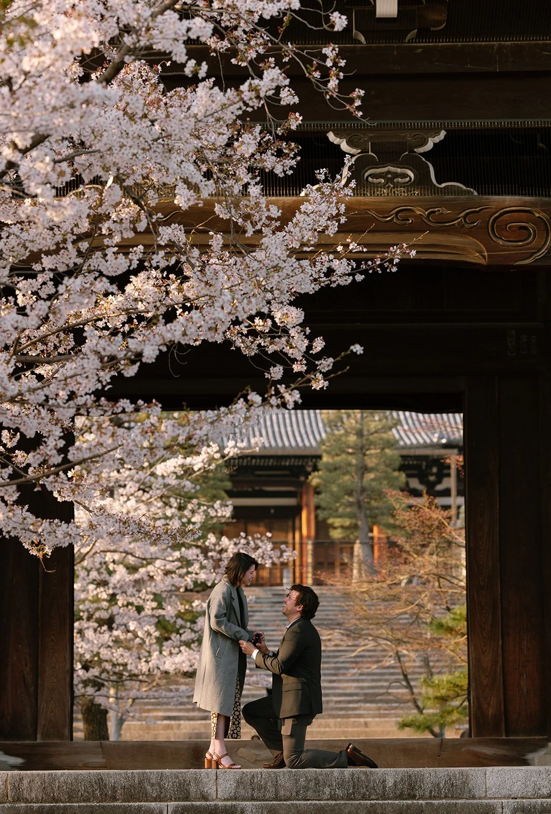 kyoto-proposal-gate-kneeling-wide-01.jpg