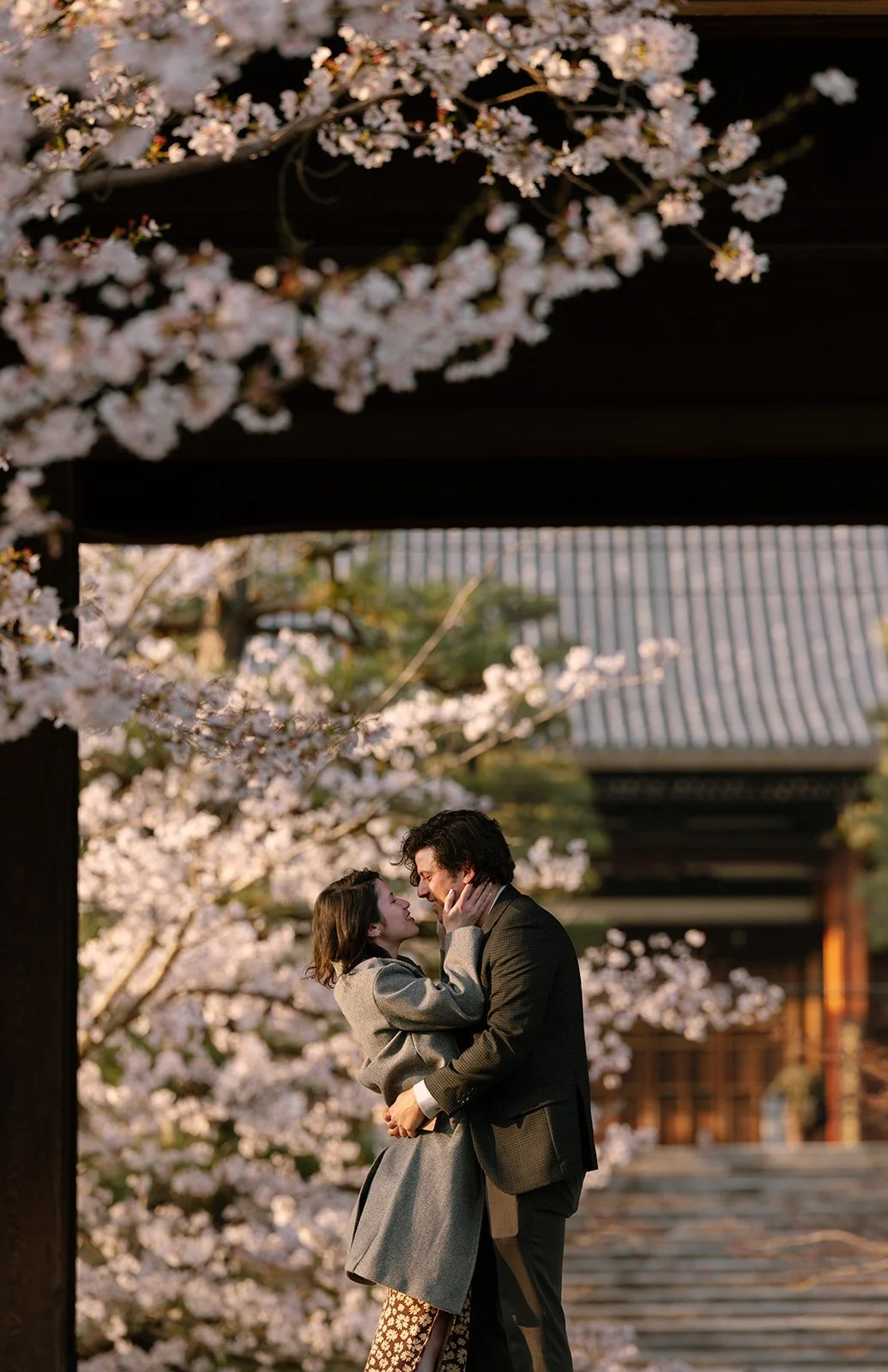 kyoto-proposal-embrace-close-03.jpg