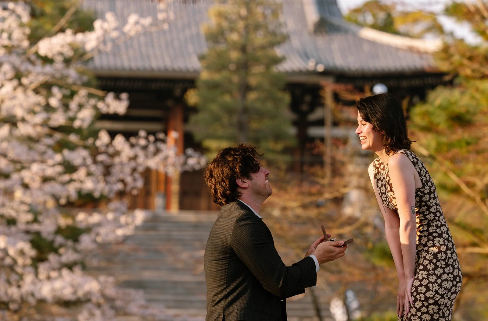 kyoto-proposal-kneeling-ringbox-laughing-05.jpg