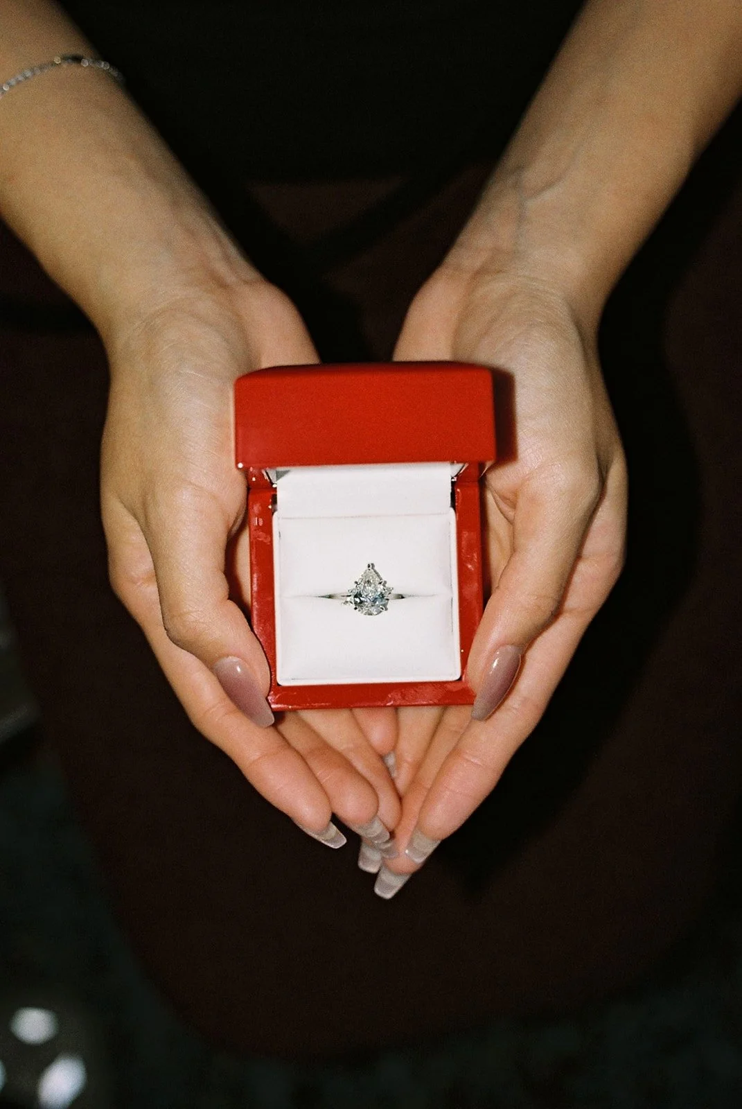 chris-harlyn-kyoto-proposal-ring-box-detail-04.jpg