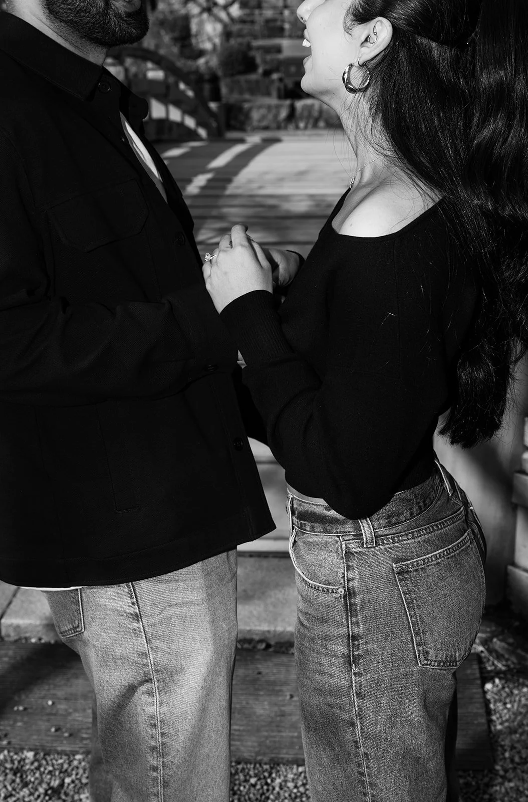 tyson-harroop-daigoji-kyoto-proposal-hands-bw-10.jpg