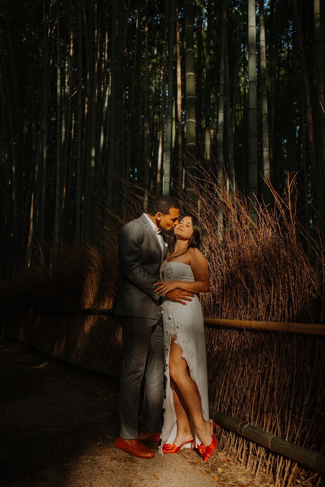 kyoto-arashiyama-bamboo-grove-couple-01.jpg