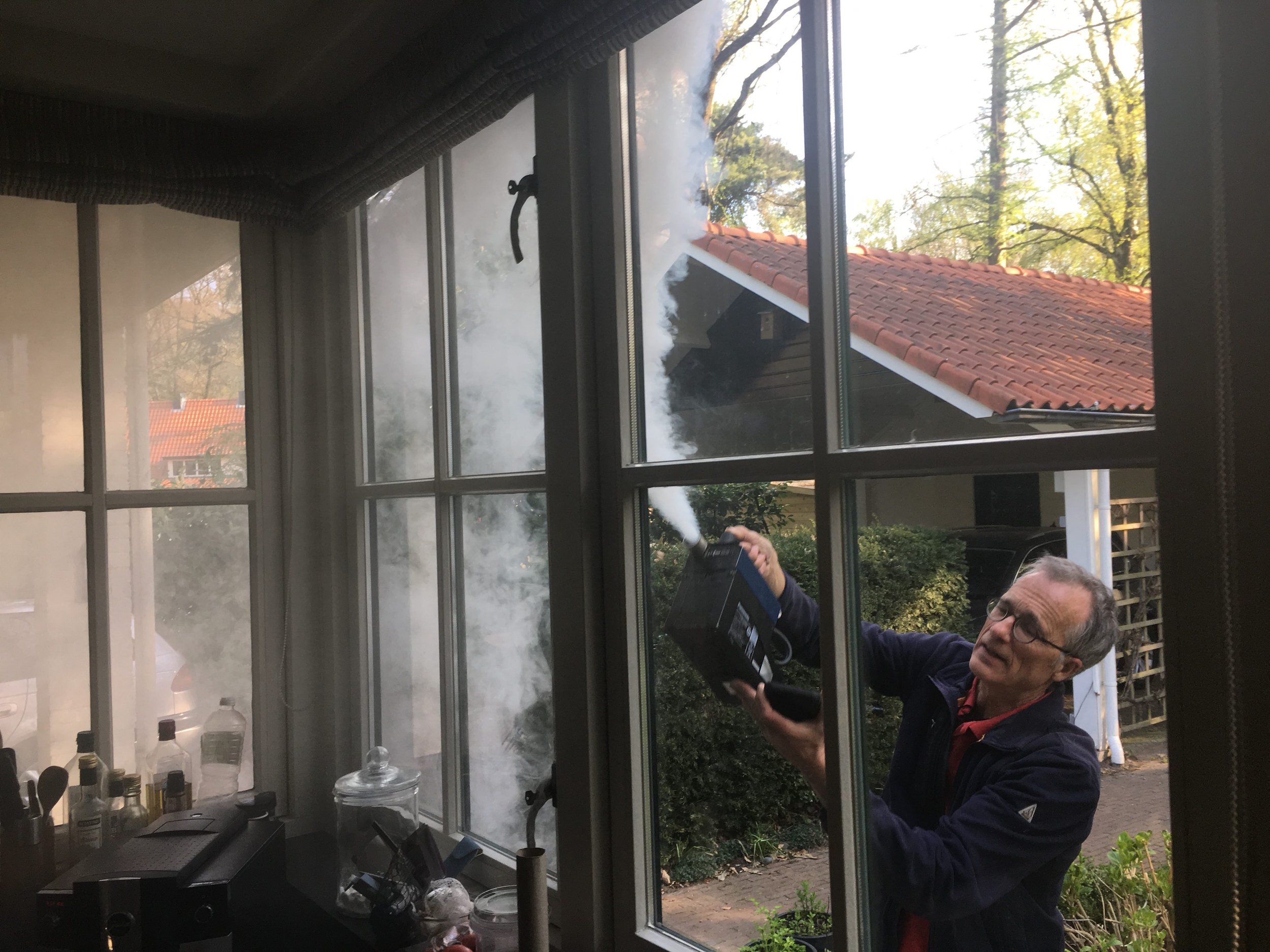 Plushuis Wageningen-Hoog blowerdoortest rooktest luchtdichtheid qv10 integraal advies comfort energiebesparing.jpg