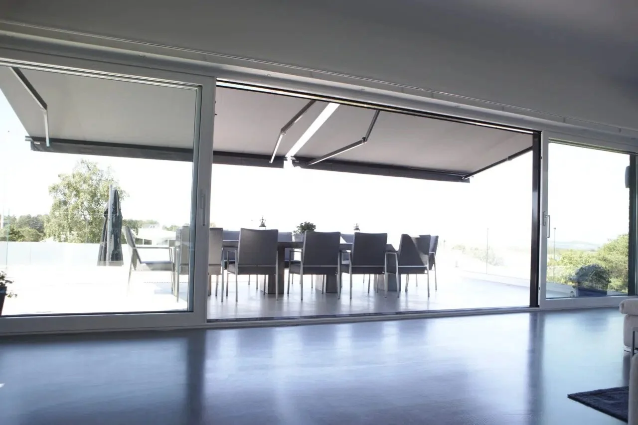 Riviera r2000 solskyddsinredarna.se