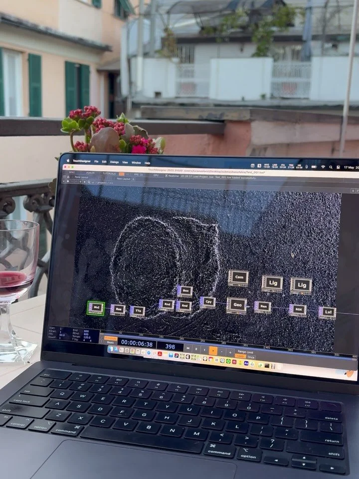 Now you can listen to an image. I finally finished a photograph to sound sonification system to turn pixels into sound so I can use images as data ✨ Plus a couple of other experiments I&rsquo;ve done over the weekend ✨

#touchdesigner #sonification #