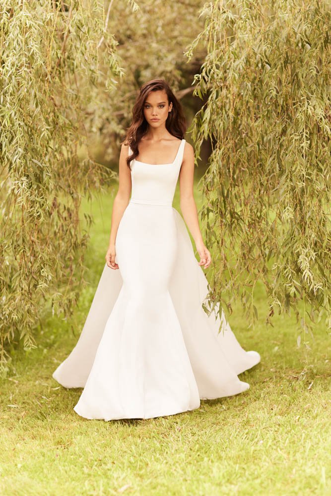Paloma-Blanca-Wedding-Dress-Cork-Ireland-P5087f.jpg