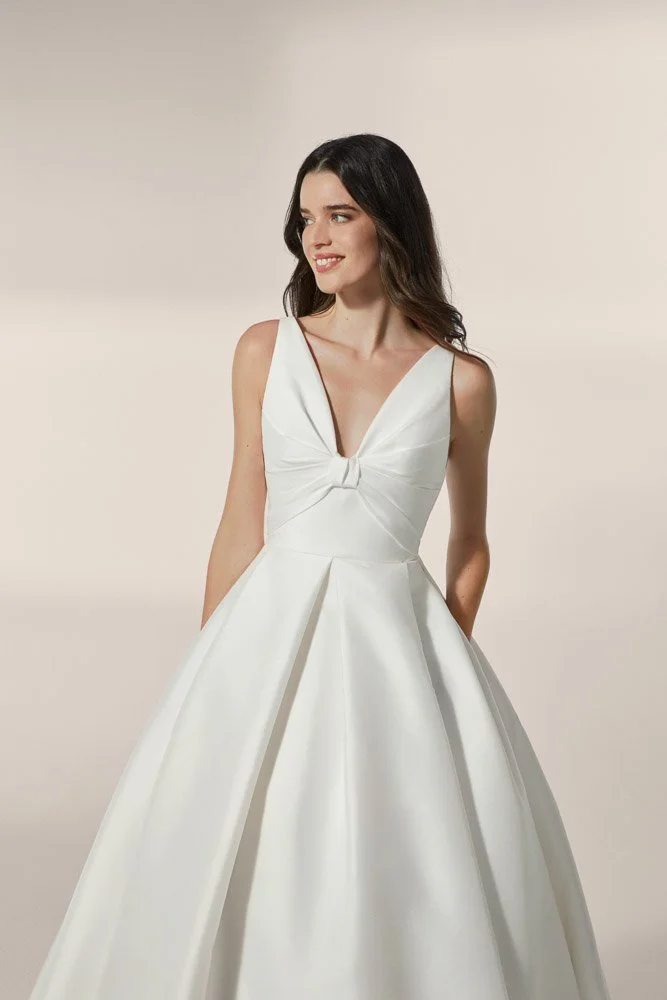 Jesus-Peiro-Wedding-Gown-Cork-2635c.jpg
