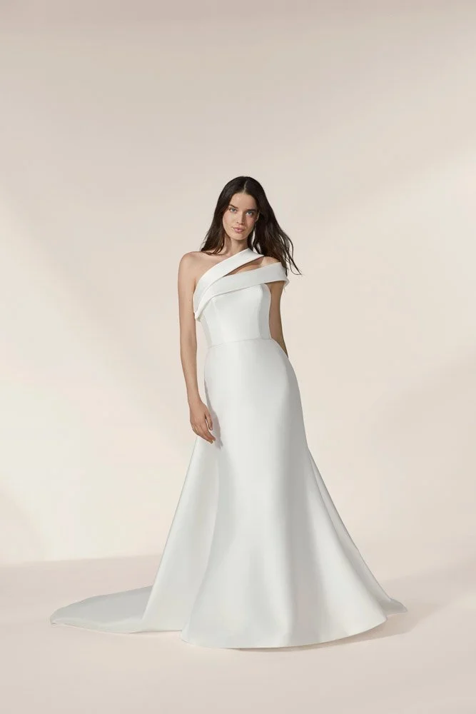Jesus-Peiro-Wedding-Gown-Cork-2650.jpg