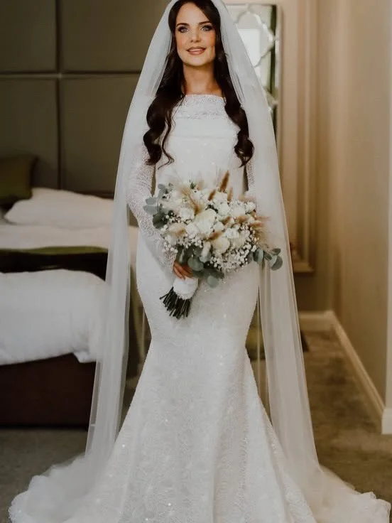 Oh Sinead 💕💕, you absolutely shone, so beautiful! Massive congrats to you both, looks like ye had the most magical day.
 
Dress @evalendel @sayidobridalboutique 
Photography credit by the amazing @rayterryphotography 

#realbrides #bride #weddingda