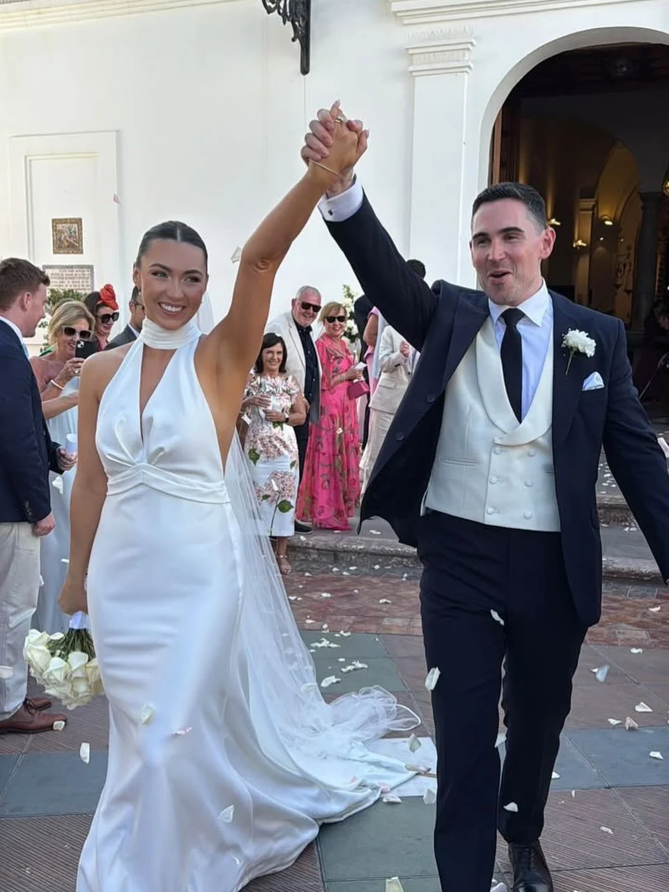 Rachel ✨✨

Dress Rouge @evalendel 

#weddingdress #weddingday #bride #justmarried