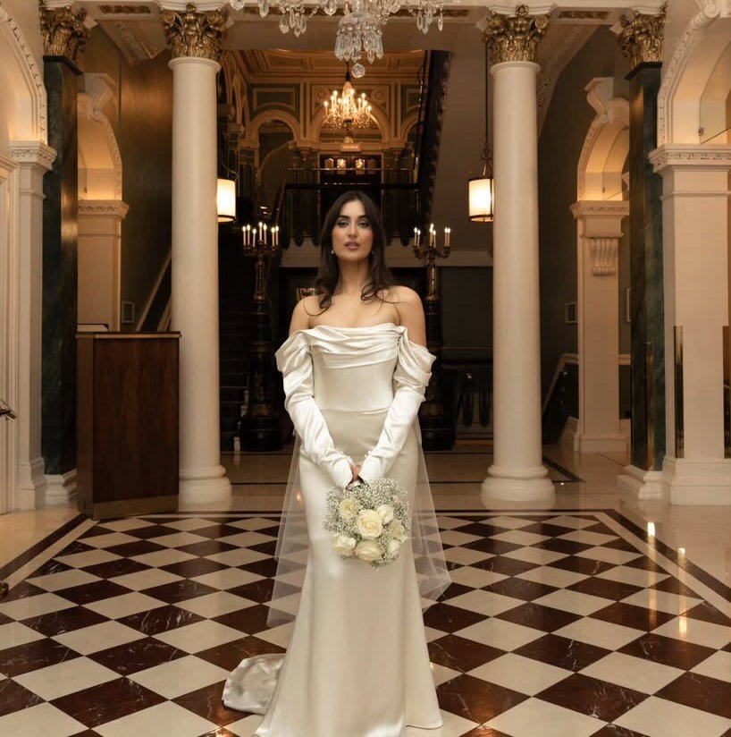 Dress @albridalcouture 
Photography credit @anouskapb 

#weddingdress #bridetobe #bride #realbride