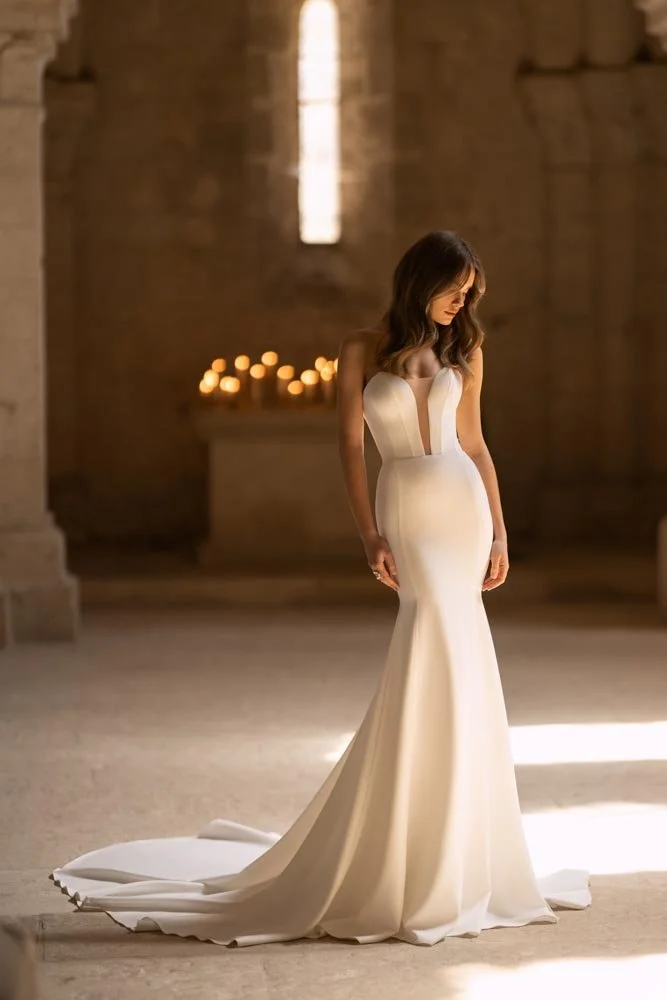 Eva-Lendel-Kioto 3-Wedding-Dress-4.jpg